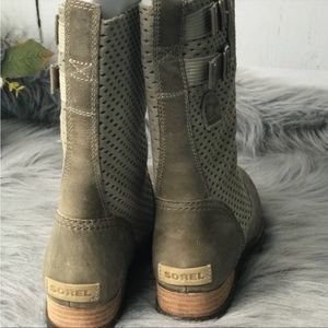 Sorel major pull on mesh boots size 8.5